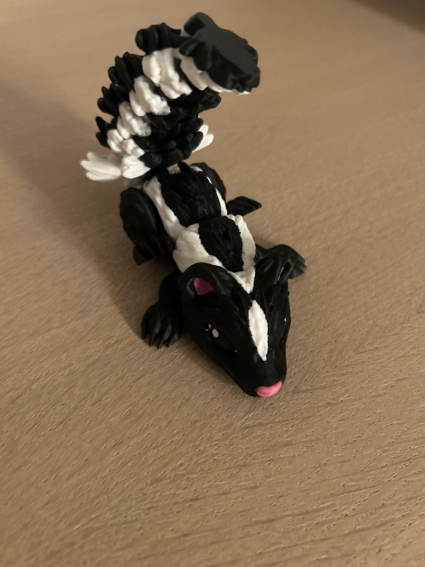 Stinkdyr – Sjov, dekorativ figur som vækker smil