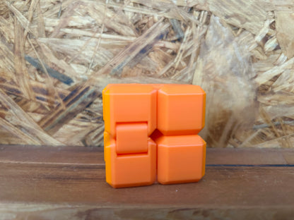 Infinity cube