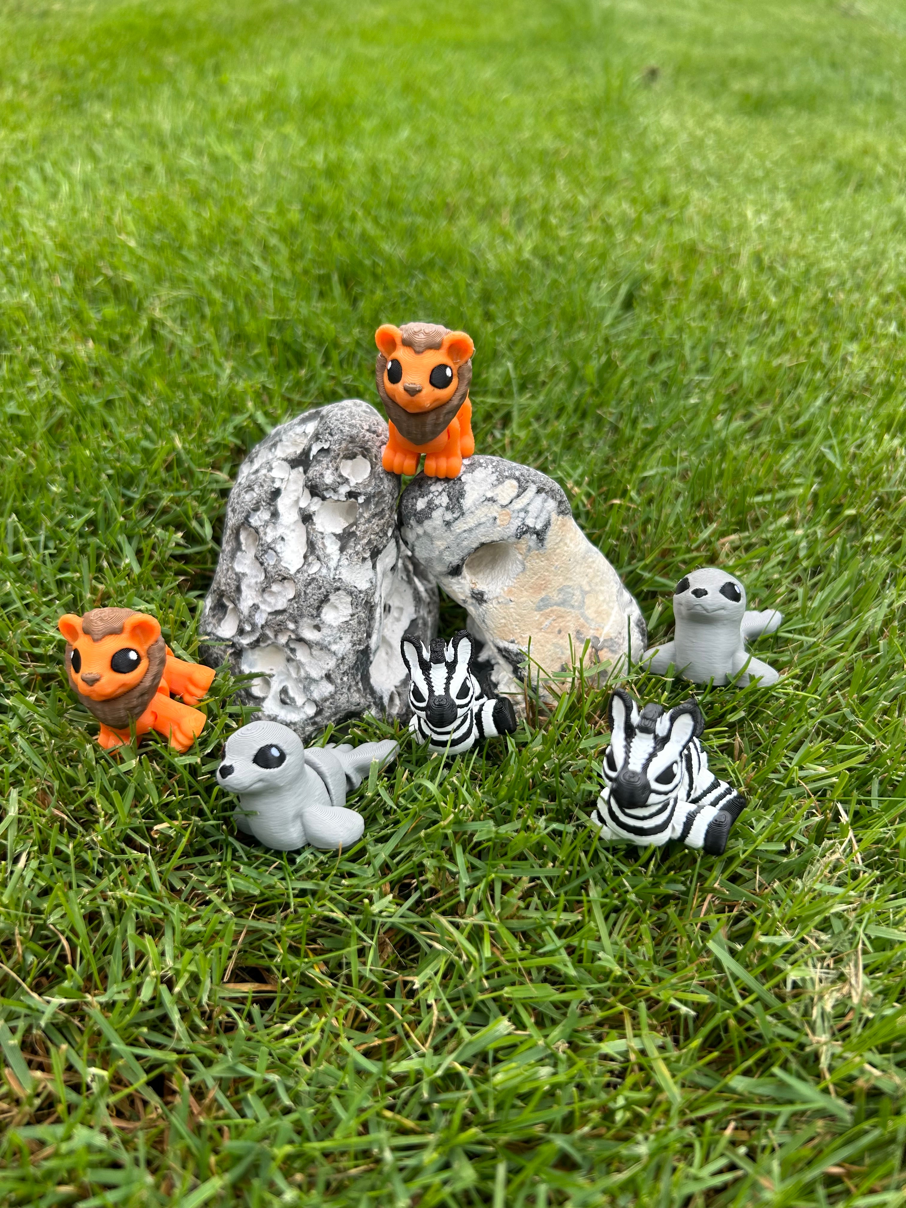 Søde bevæglige mini dyr