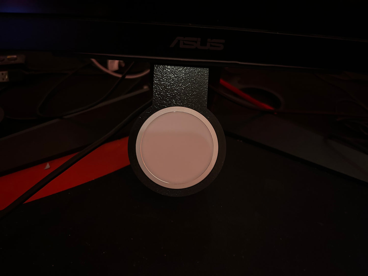 MagSafe holder