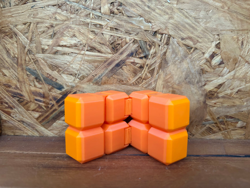 Infinity cube